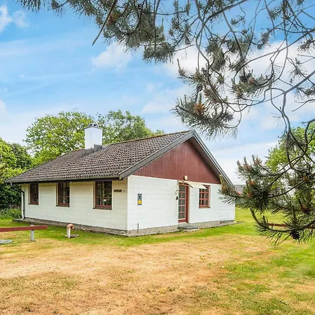 6 Person Holiday Home In Tarm Ringkøbing