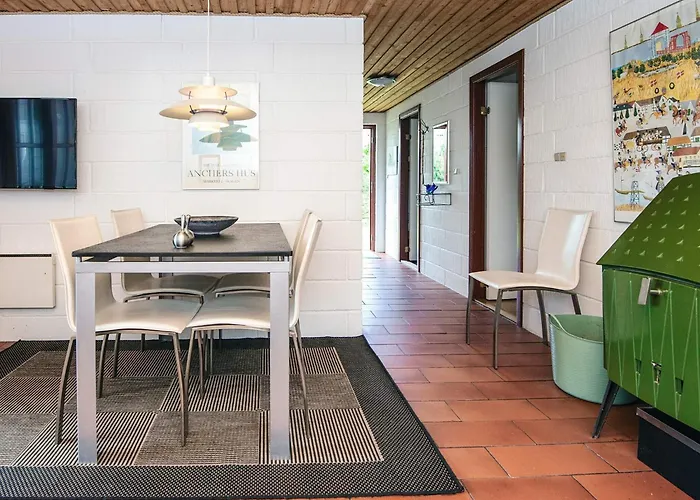 Charming Fjord Cottage-by Traum